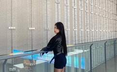 三个男人搞一个女人不能走的句子